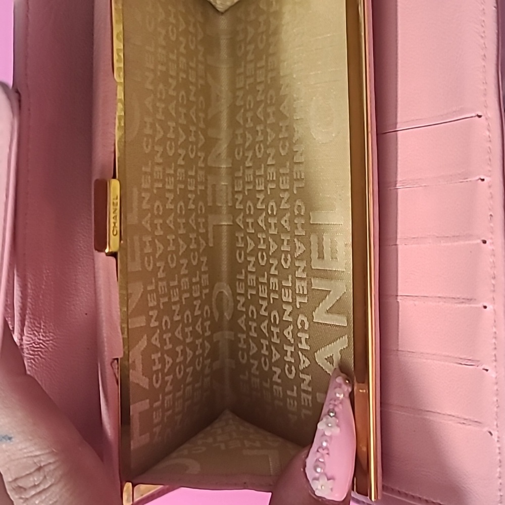 Chanel Pink Icon Line Long Kisslock Wallet - Picture 11 of 16